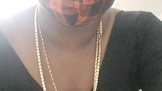 Dirty Tamil Aunty in Saree and Tight Blouse