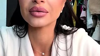 Horny Webcam Babe Solo Masturbation