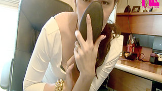 Dangling and Seducing in Blue Flats