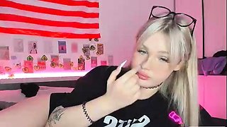 Blonde teen Sierras first erotic masturbation video
