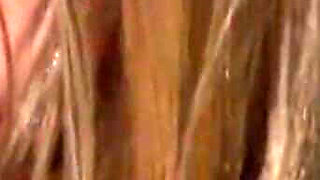 Stunning Beauty Gets Fucked on the Car