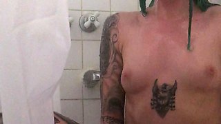 Amateur czech teen in her first toy induced orgasm