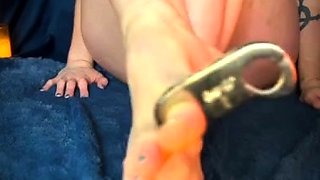 Amateur Foot Fetish Girlfriend Sucks and gives a Footjob
