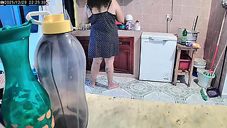 My chubby wife buttocks in the kitchen teaching