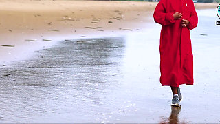 Public Beach Masturbate and Squirt