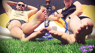 Red light, green light over sweat feet of alpha couple! Long edge play & total orgasm control