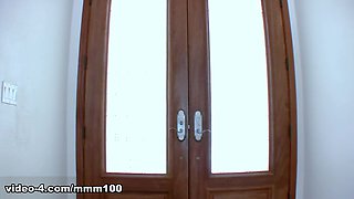 Fucking the horny direct seller - MMM100