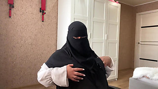 Big Boobs Arab MILF Sitting on Web Chat