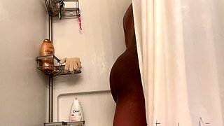 Showered amateur jerks