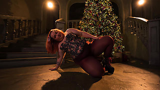 Hot Dancing at the Christmas Tree