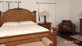 Christie Stevens hot MILF porn story