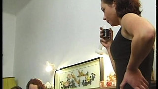 Sexy Slut Loves to Play with Wet Pussy