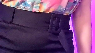 Office Mini Skirt Try-on Curvy Fit Check