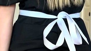 Kennasweets Tiny Maid Gets Pounded While Cleaning Onlyfans