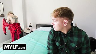 Dee Williams & Joshua Lewis Filled Up And Left Leaking