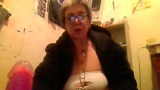 Amateur BBW Granny Fingering Her Big Ass with a Vibe
