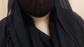 Boss's Arab Wife Come in My Room to Gets Rough Fuck From Me When Her Husband Fuck My Wife