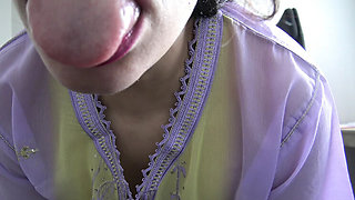 Horny Arab MILF Wakes Up and Begs to Get Fucked