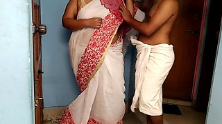 Get Hot After Seeing Neighbor Aunty Wearing Saree - Uhh Ahh Fuck Me