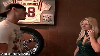 Blonde milf Bobbi Eden gets fucked: Blowjob, Doggy  Cowgirl Porn