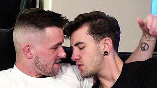 OH AAH, FUCK! YES YES! Fuck me just like that