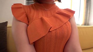 SIRO-4724　【初撮り】【むちむち肉感ボディ】【変態人妻】性にポジティブ過ぎるエステ講師の変態人妻が登場。エロ過ぎる人妻が卑猥過ぎる肉感ボディを震わせて汗だくになりながら何度も..