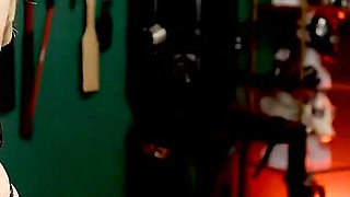 First-time Spanking Session of Psychè