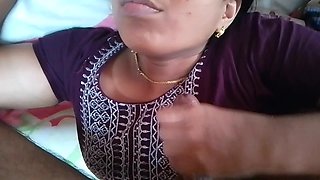 Malayali Housewife Puts Her Husband's Penis in Her Mouth and Squirts Milk on Her Face