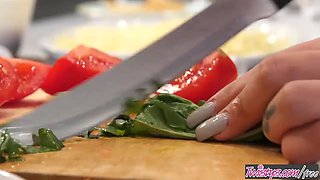 Twistys - food struggle fuck - Gina Valentina,Donnie Rock