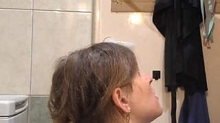 Amator Hot Married Couple Fast Fuck in Livingroom