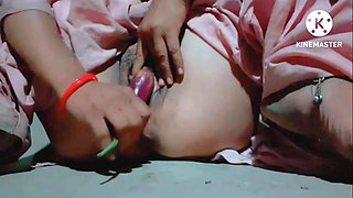Young Girl College Bitch Girl Real Masturbation with Eggplant