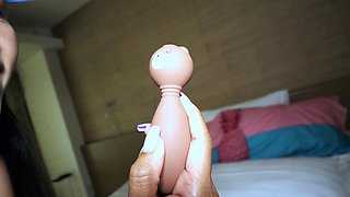Dude creaming his Thai teen GFs pussy