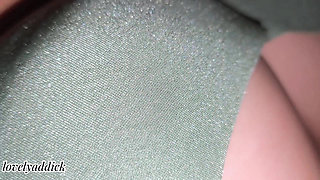 My step Sister under the blanket step sister shared Kakak tiriku di bawah selimut saudara tiri berbagi tampilan malam tidurnya