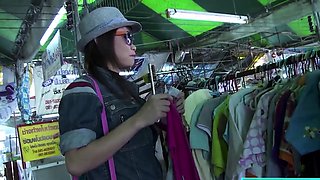 Tongue pierced Thai MILF gets picked up