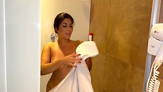 Take off your underpants and give them to me, I want to aroma your underpants and give me a dt.