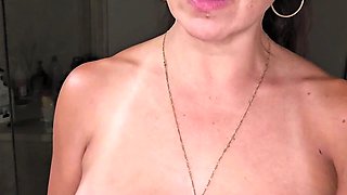 Love Chat Big Boobs Brunette Masturbating For Cam