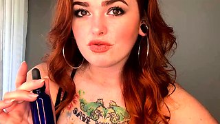 Close up MILF masturbation