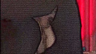 GETTING A BLOW-JOB PLUMBING BOOTIE TRANS