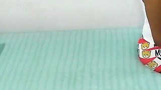 Morocha Colombian Takes the Neighbor's Milk in Pereira