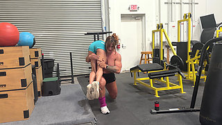 107 Lb Lora Cross and 200 Lb Chelcbabyyy Gym Lift and Carry