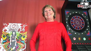 German mature does her first sex casting for pocket money