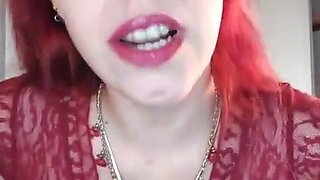 Shyyfxx Dedicates a Video to a Follower so That He Dedicates His Milk to Her JOI