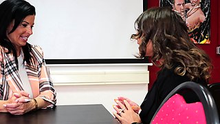 DaCada gets a golden shower from Sexy Susi