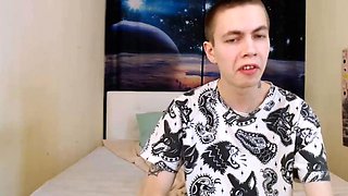 Beauty small tit amateur teen masturbating her shaved pussy