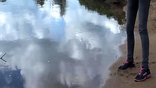 Deutsche Amateur-Blondine gibt einen Blowjob im Freien