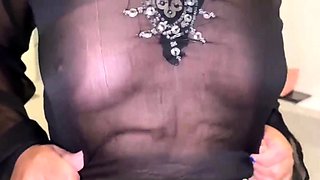 Brazilian Milf Shows Off Her Body and Toys on Her Webcam Bal