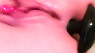 Pussy Leakage of Both Holes