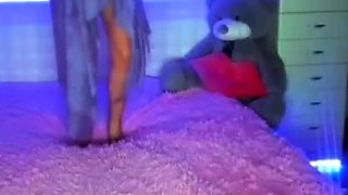Solo girls masturbate until orgasm for