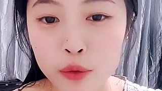 Brunette Couch Webcam Solo Fun Masturbating