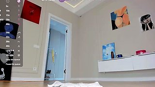 Sexy hottie Anetta Keys enjoys a solo toy masturbation